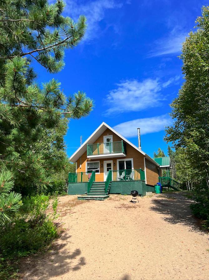 Club Tadoussac Villa Bagian luar foto