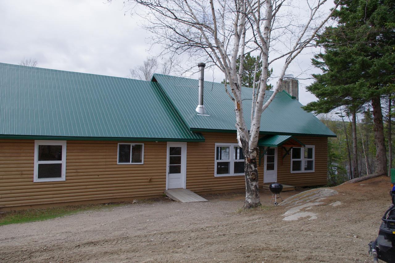 Club Tadoussac Villa Bagian luar foto