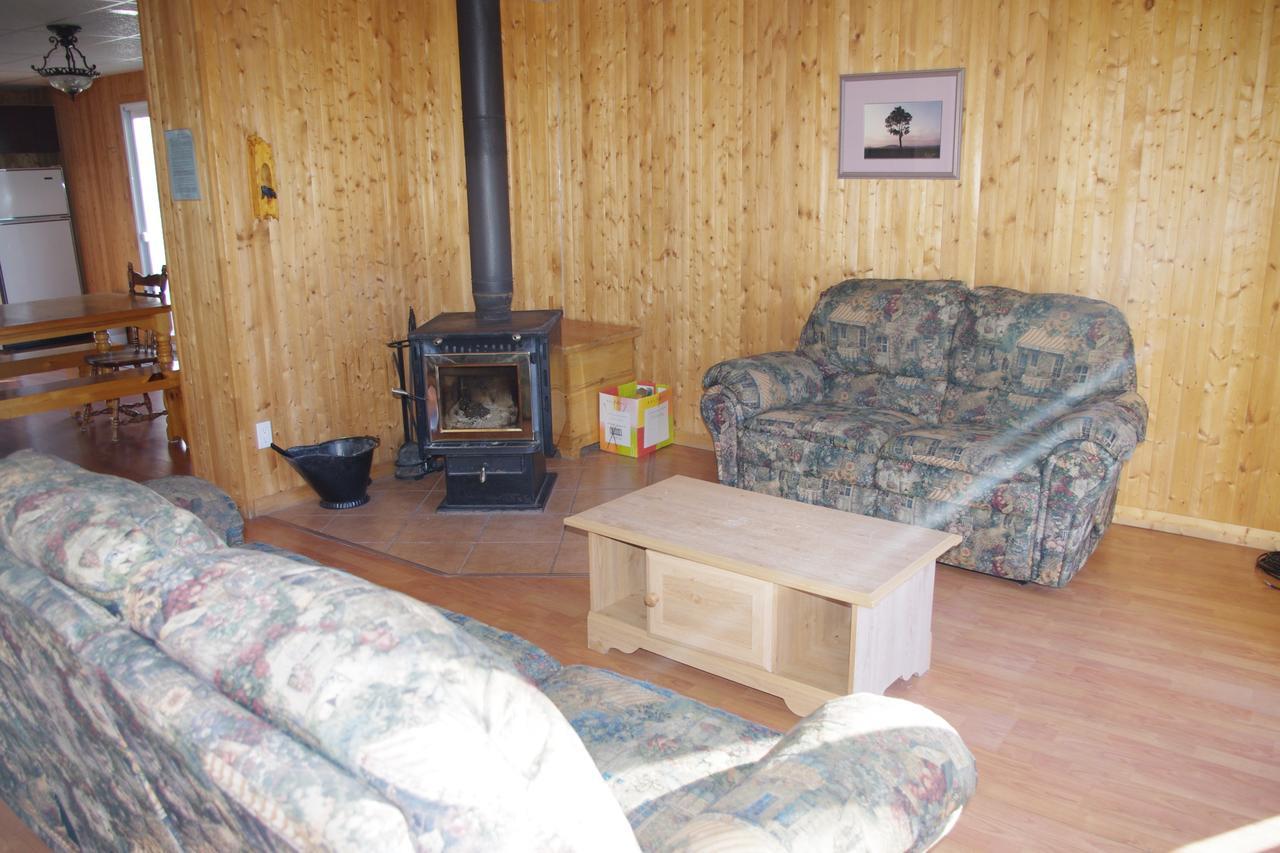 Club Tadoussac Villa Bagian luar foto