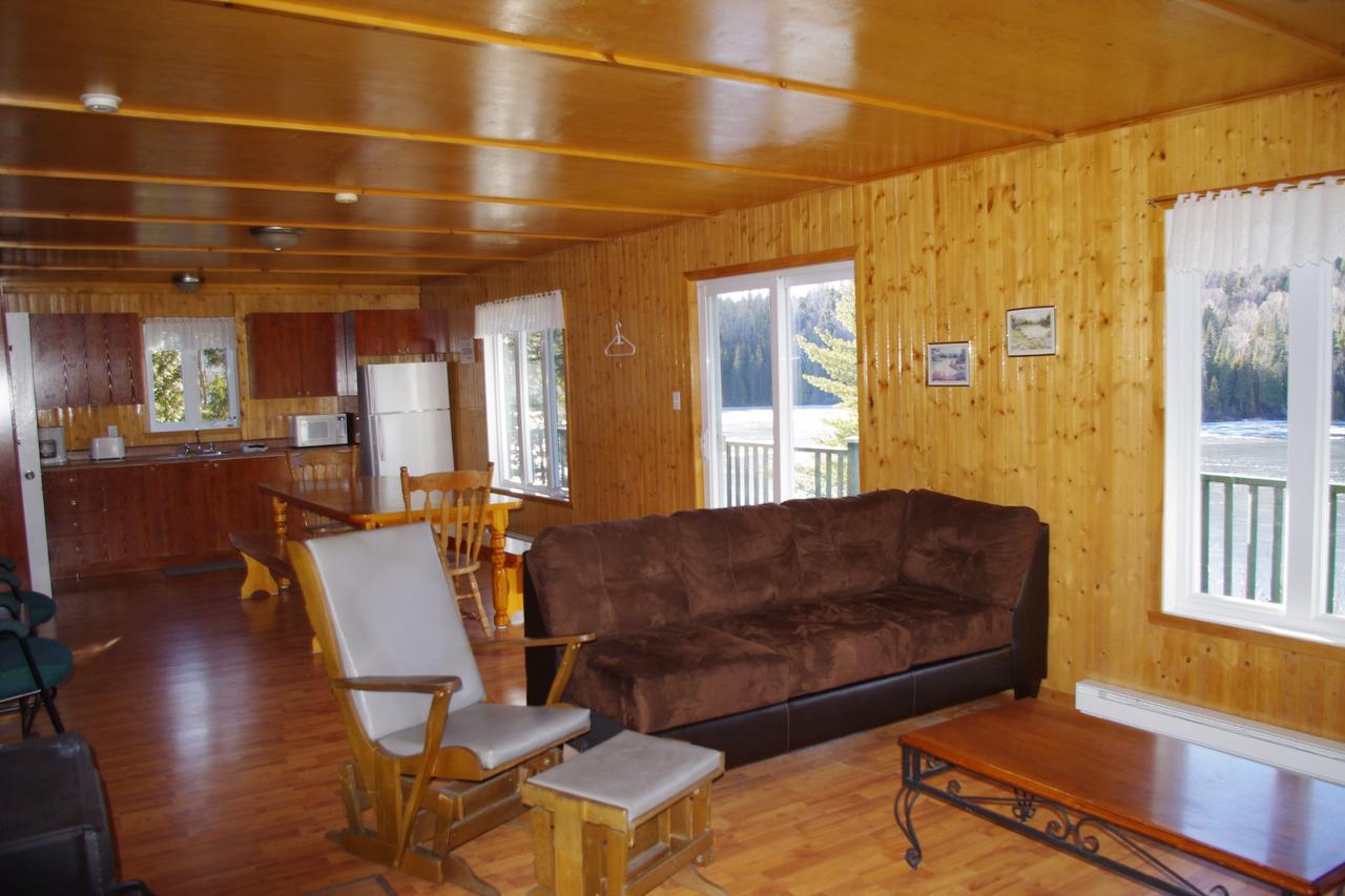 Club Tadoussac Villa Bagian luar foto