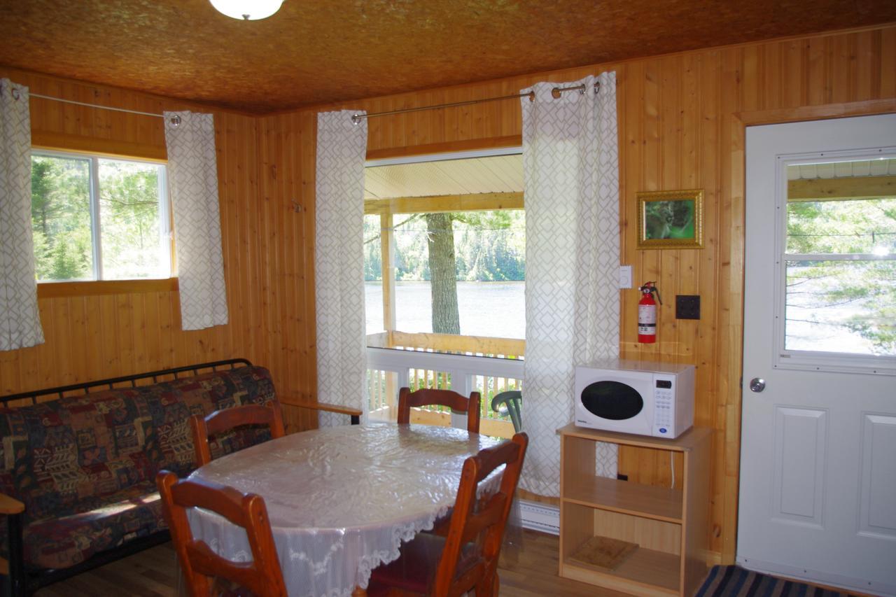 Club Tadoussac Villa Bagian luar foto
