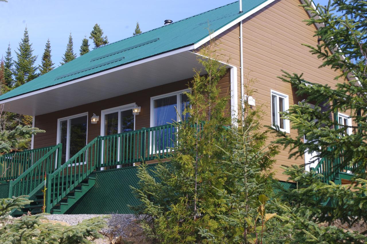 Club Tadoussac Villa Bagian luar foto