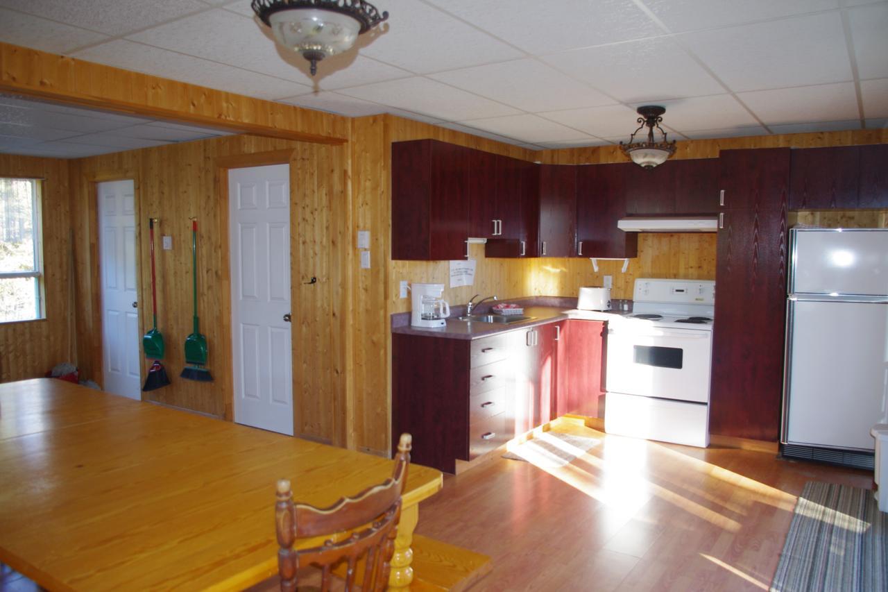 Club Tadoussac Villa Bagian luar foto