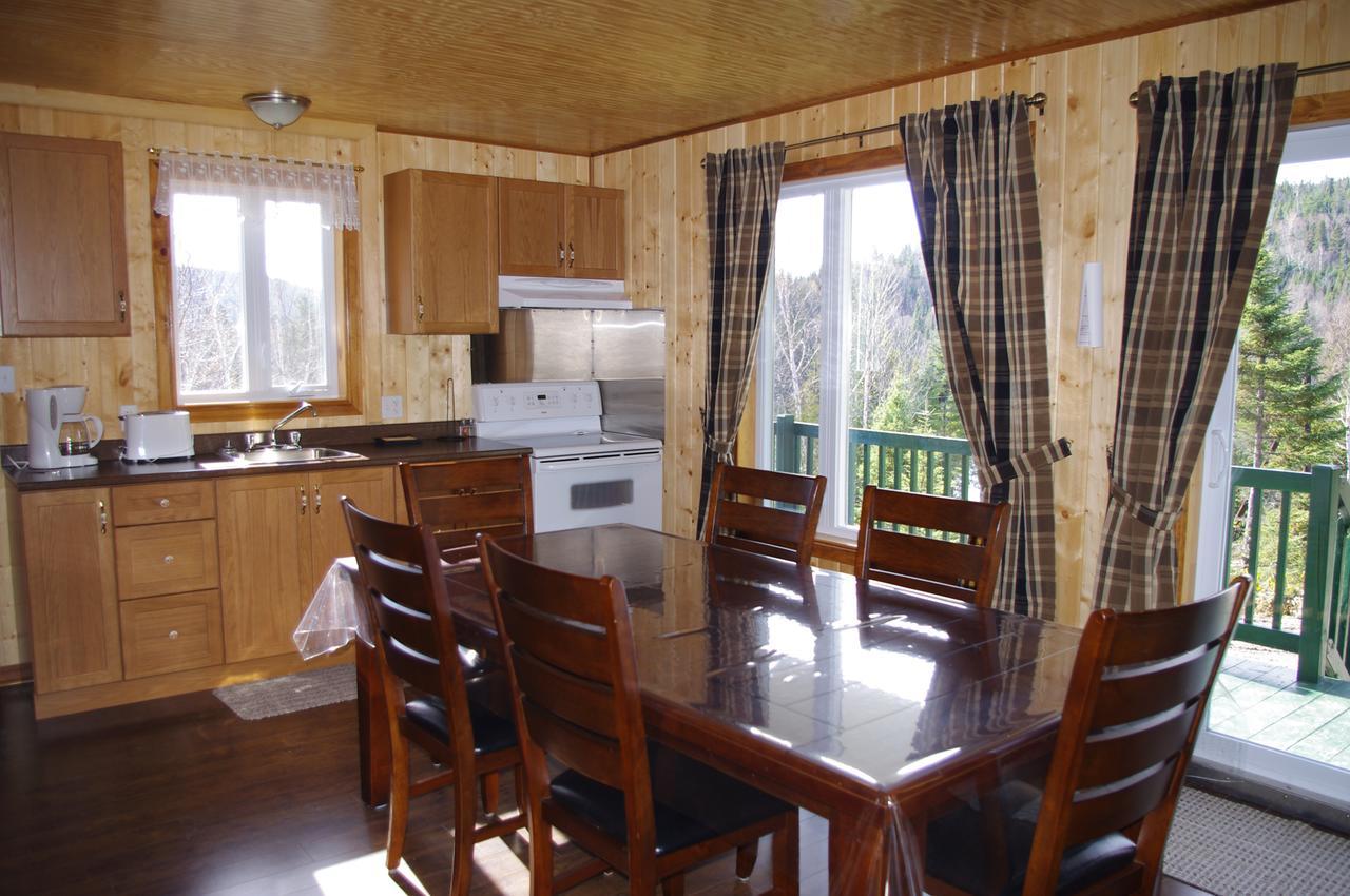 Club Tadoussac Villa Bagian luar foto