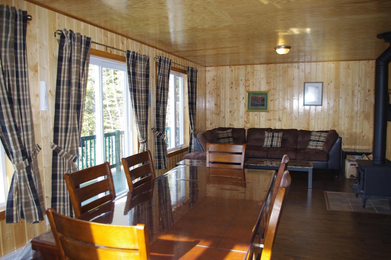 Club Tadoussac Villa Bagian luar foto