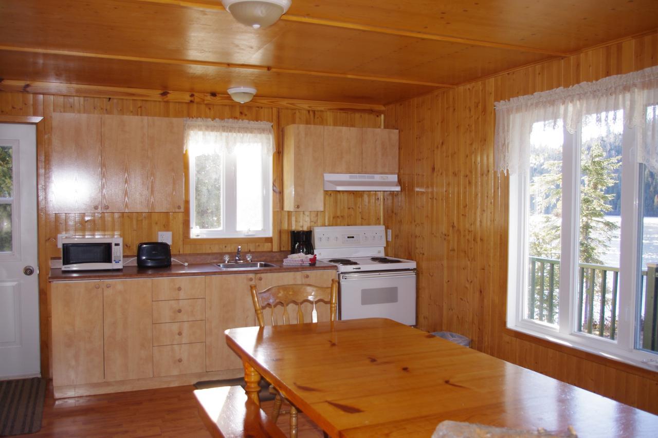Club Tadoussac Villa Bagian luar foto